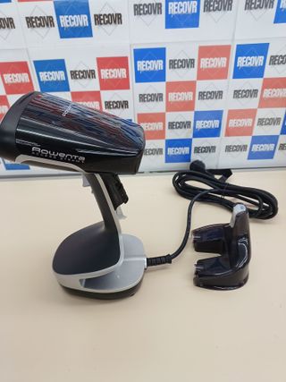 Plancha vertical 1600W elimina arrugas y olores – Rowenta