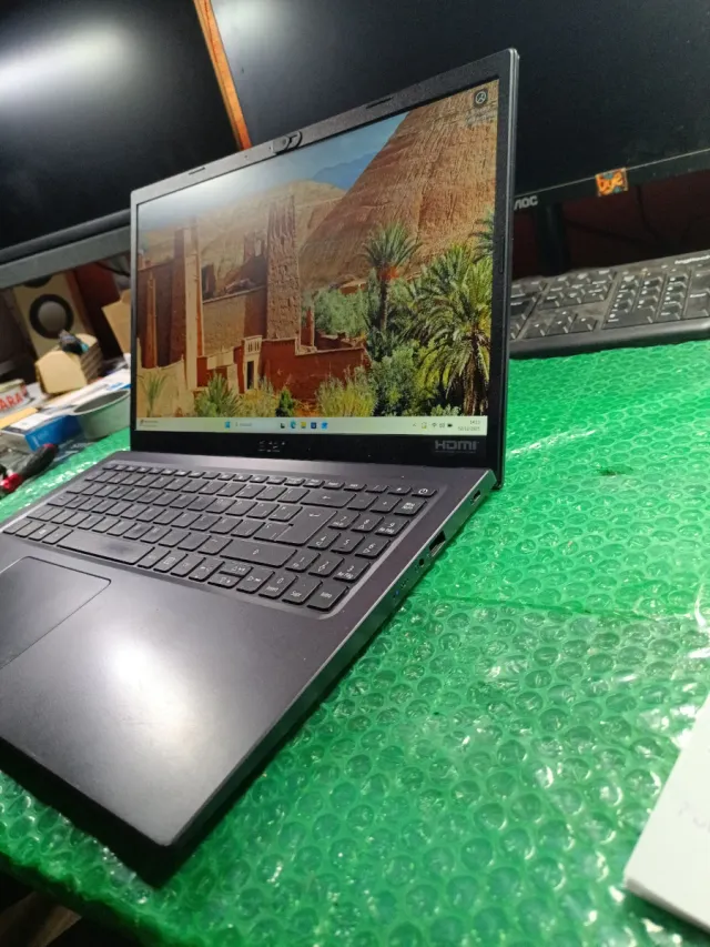 Portátil Acer Extensa EX215-54 11TH generazione