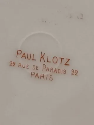 Vajilla de porcelana escudo heráldico corona conde