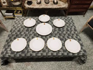 Vajilla de porcelana escudo heráldico corona conde