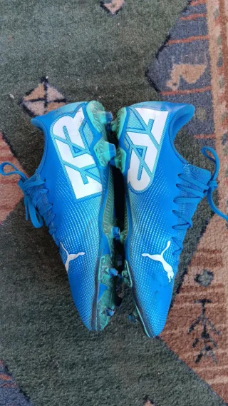 Botas de fútbol PUMA azules