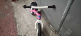 Bicicleta sin pedales Nancy rosa