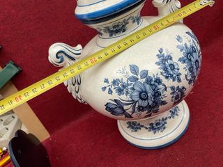 Jarrón de cerámica pintado a mano