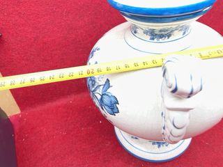 Jarrón de cerámica pintado a mano