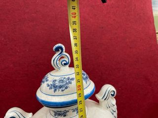 Jarrón de cerámica pintado a mano