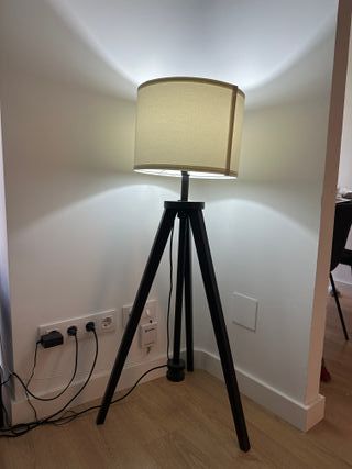 Lámpara IKEA LAUTERS trípode