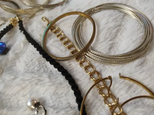 Lote de bijuterias variadas