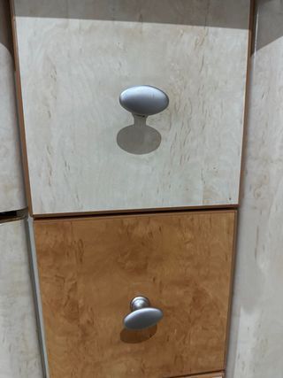 Tiradores puerta cocina plateados