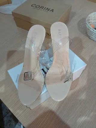 Zapatos DAY-VIN Beige Tacón Transparente