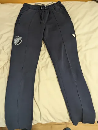 Pantalón largo chándal de paseo Osasuna Macron azu