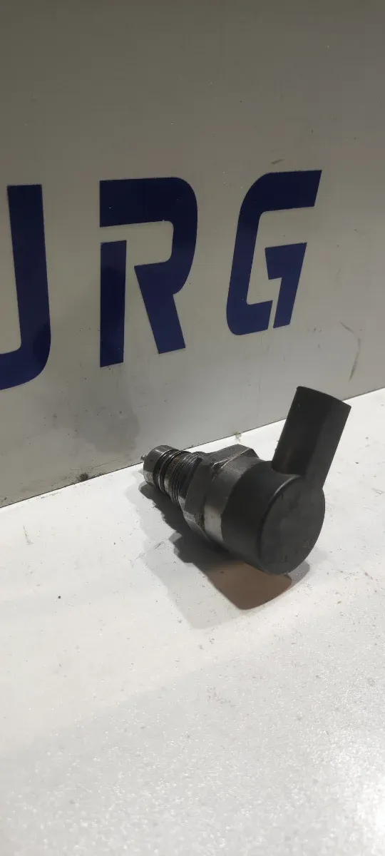 1047 VALVULA CONTROL PRESIÓN COMBUSTIBLE VOLVO 2.4