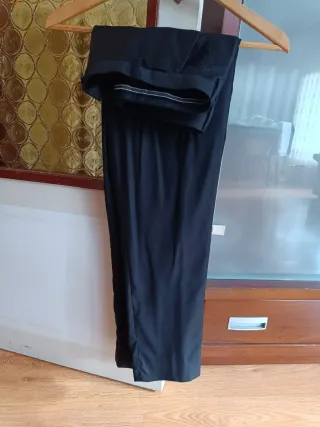 Americana Slim Fit Negra Talla M/50 y Pantalón 40