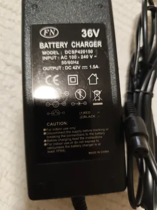 Cargador Batería Patinete Eléctrico 36V