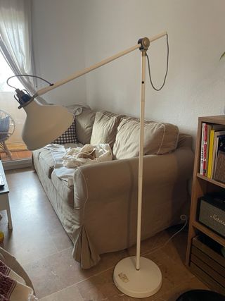 Lámpara de pie IKEA RANARP blanco/dorado
