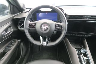 Alfa Romeo Junior Elettrica Speciale 115kW (156CV)