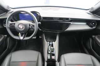 Alfa Romeo Junior Elettrica Speciale 115kW (156CV)