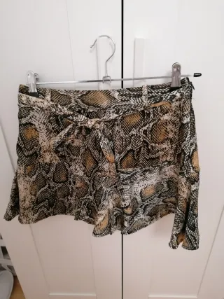 Minifalda pantalón estampado serpiente Talla S