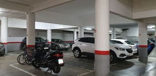 Garaje en venta en Centre en Castelldefels