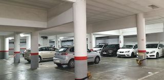 Garaje en venta en Centre en Castelldefels