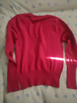 Jersey Bershka fucsia manga larga