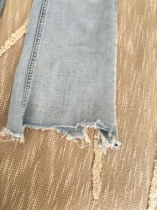 Jeans Stradivarius campana rotos