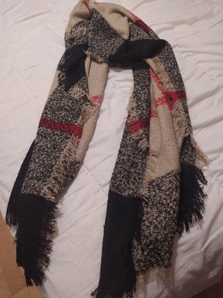 Bufanda chal cuadros beige y negro
