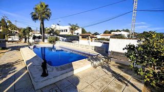 Chalet en venta en Alfaz del Pi Pueblo-Urbanizaciones en Alfaz del pi / Alfàs del Pi