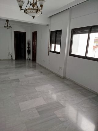 Venta de piso en Montilla (Córdoba) con trastero