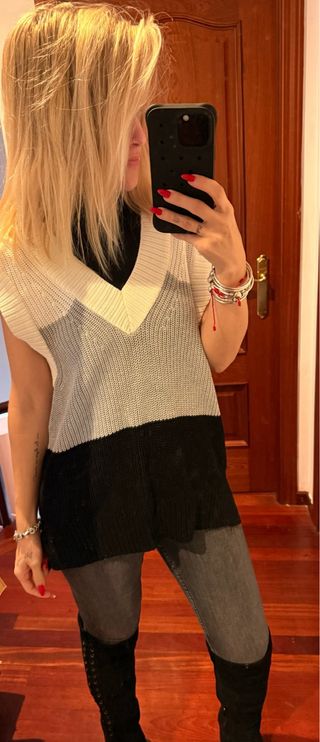 Chaleco tricolor oversize – blanco, gris y negro |