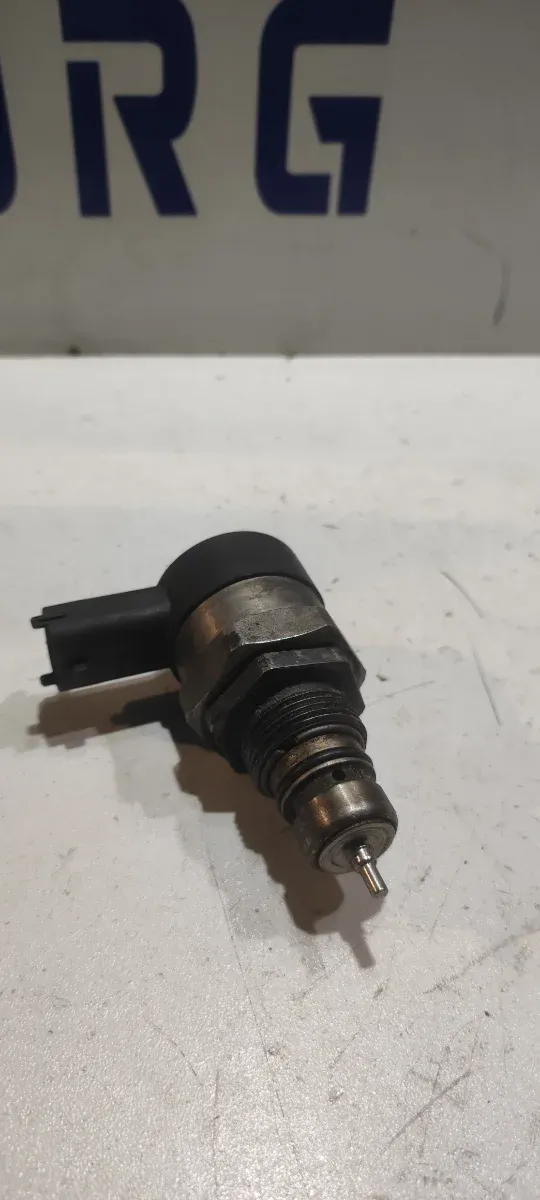 1078 VALVULA PRESION COMBUSTIBLE VOLVO D5244T