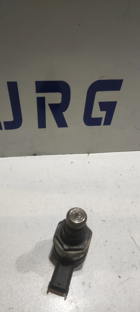 1078 VALVULA PRESION COMBUSTIBLE VOLVO D5244T