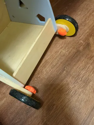 Andador bebé interactivo de madera