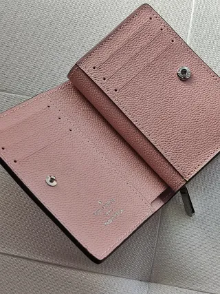 Cartera Louis Vuitton rosa