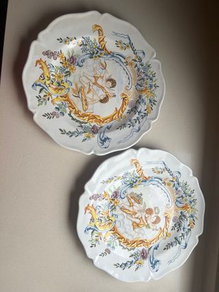 Antichi piatti in ceramica Alcora
