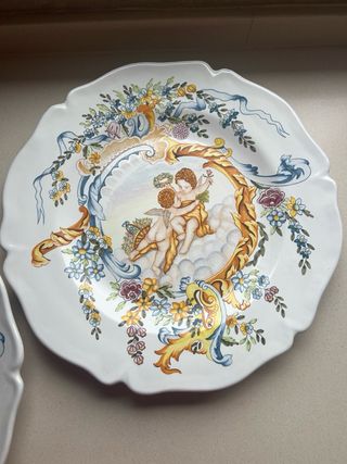 Antichi piatti in ceramica Alcora