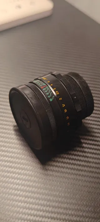 Obiettivo Helios 44-2 Belomo M42 – Perfetto, bokeh a vortice