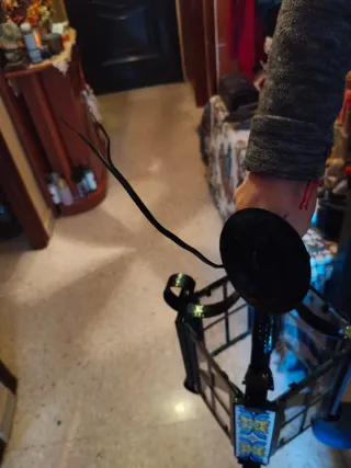 Lampadario artigianale in ferro battuto con piastrelle