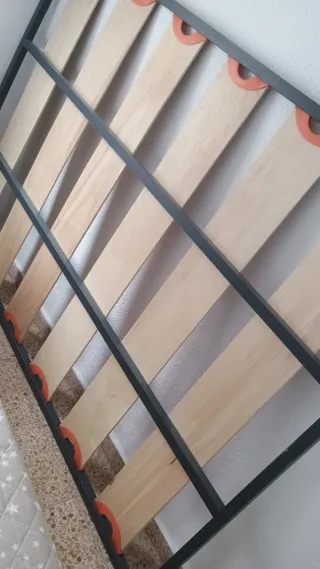 Somier Metálico 1.35 con Lamas de Madera