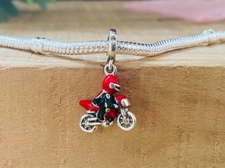 Charm Moto Roja - Plata