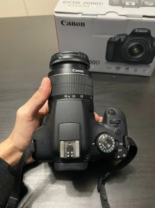 Canon EOS 2000D + Obiettivo 18-55mm + Timer