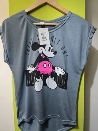 Sudadera y camiseta talla S. CON ETIQUETA