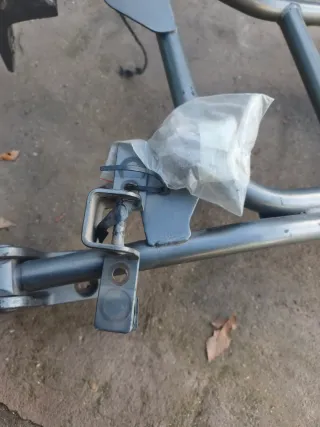 Soporte Rueda Repuesto Terrano