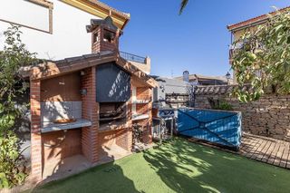 Chalet en venta en Iznalloz