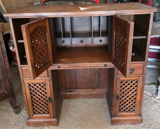 Escritorio antiguo de madera