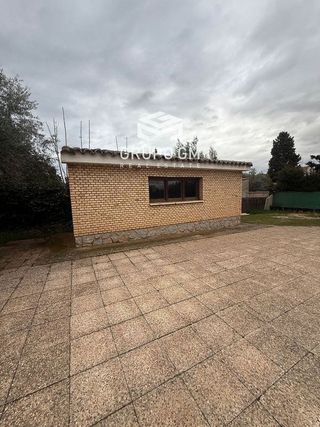 Chalet en venta en Los Cigarrales-La Bastida en Toledo