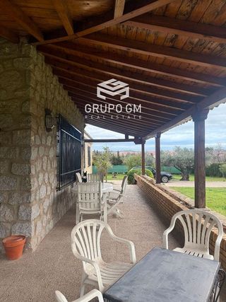 Chalet en venta en Los Cigarrales-La Bastida en Toledo