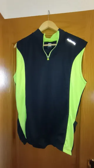 2 maillots y 2 culotes de ciclismo