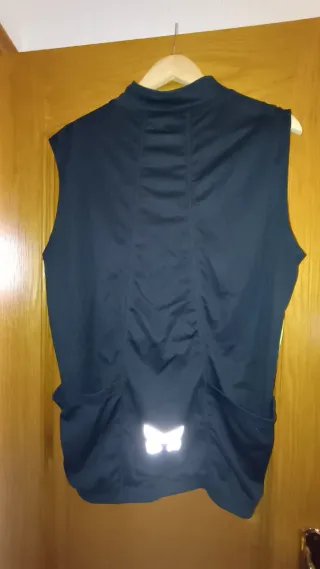 2 maillots y 2 culotes de ciclismo