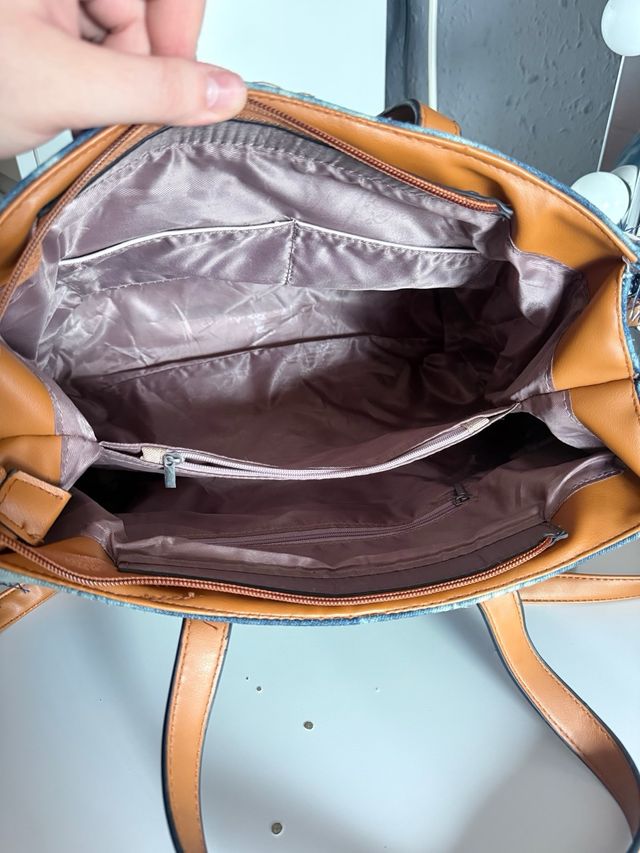 Bolso vaquero con flecos y asas de cuero