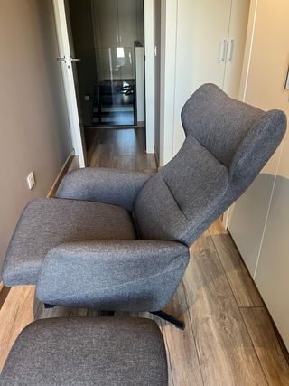 Butaca reclinable con reposapiés